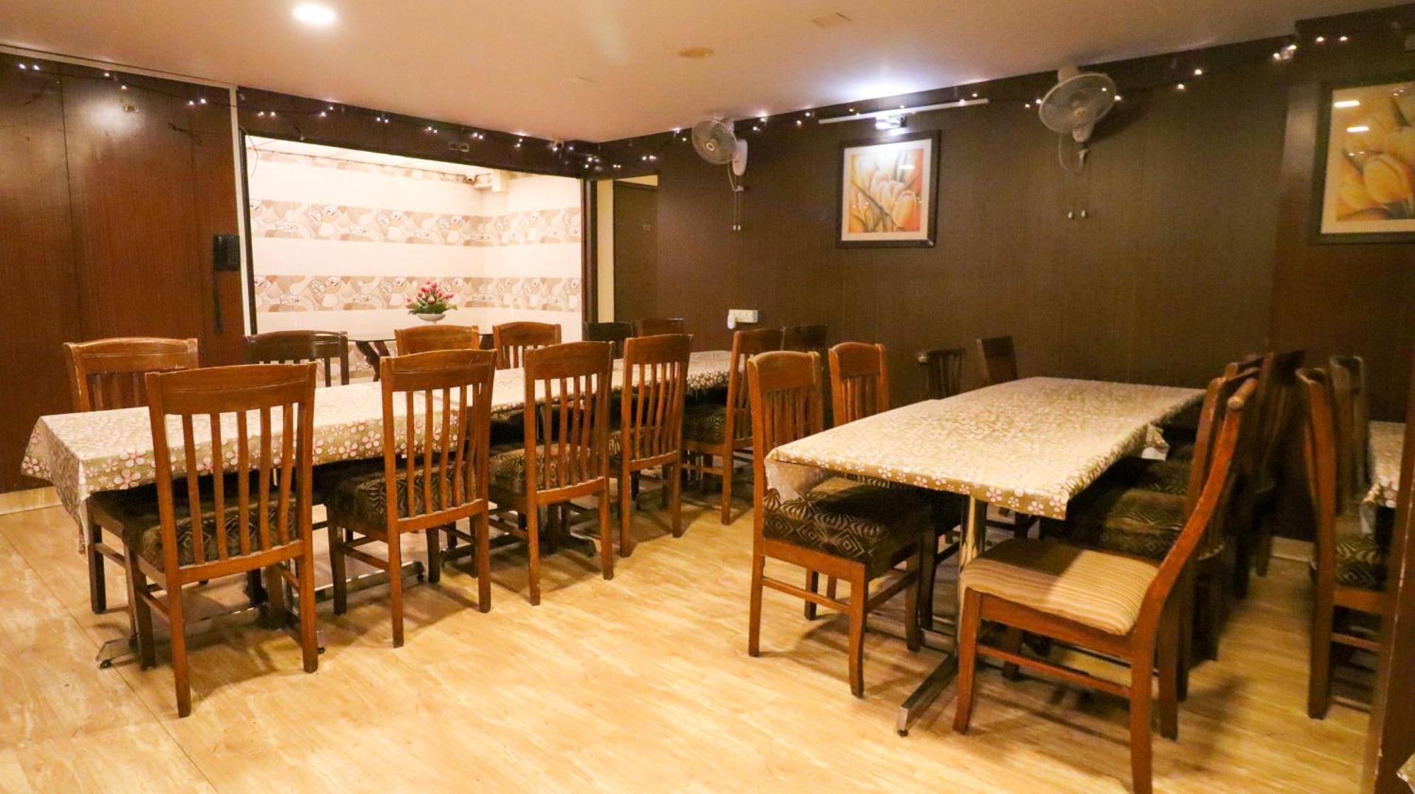 Отель Tuliip Residency Мумбаи Экстерьер фото